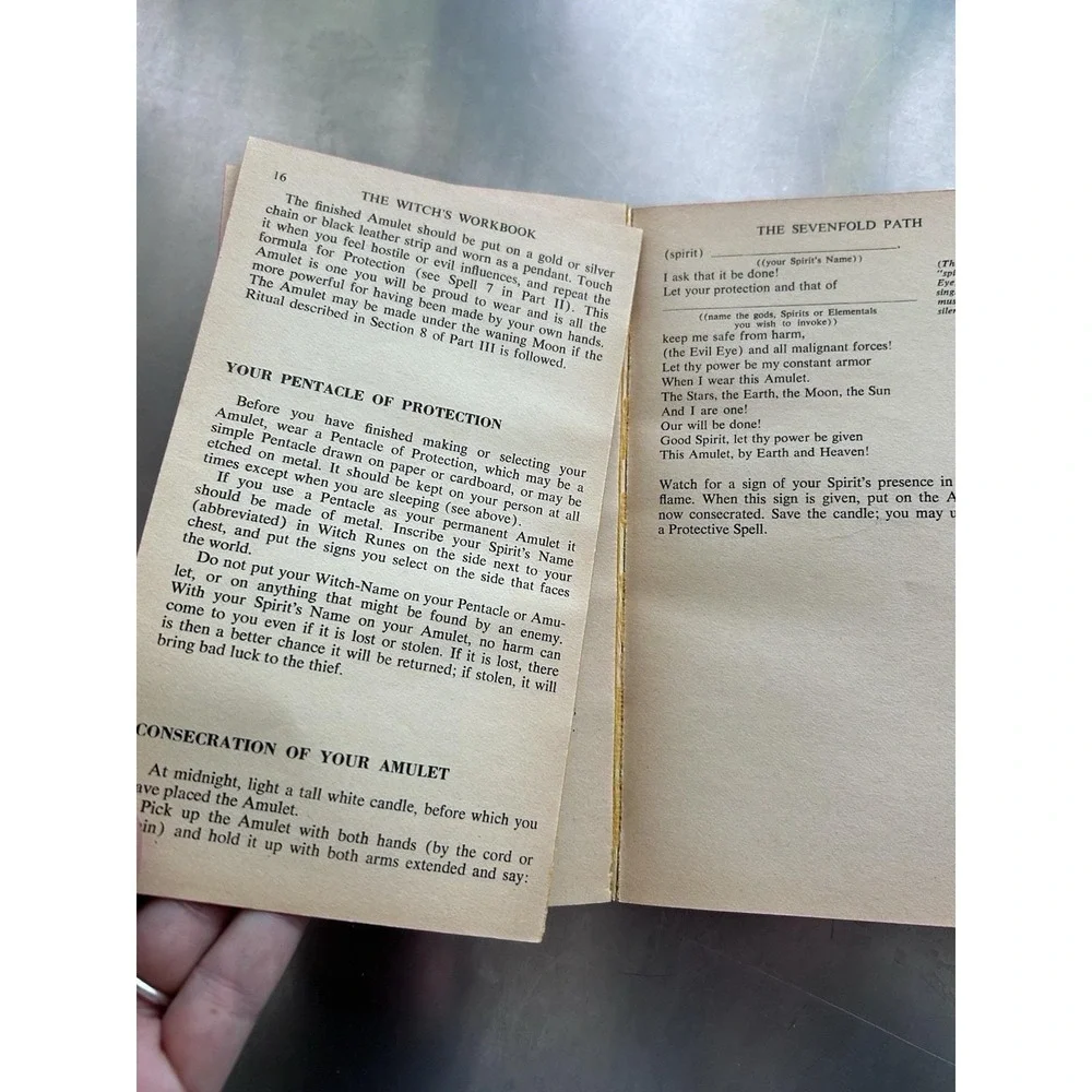 THE WITCH'S WORKBOOK Ann Grammery 1973 Pocket Books Vintage Occult Illustrated